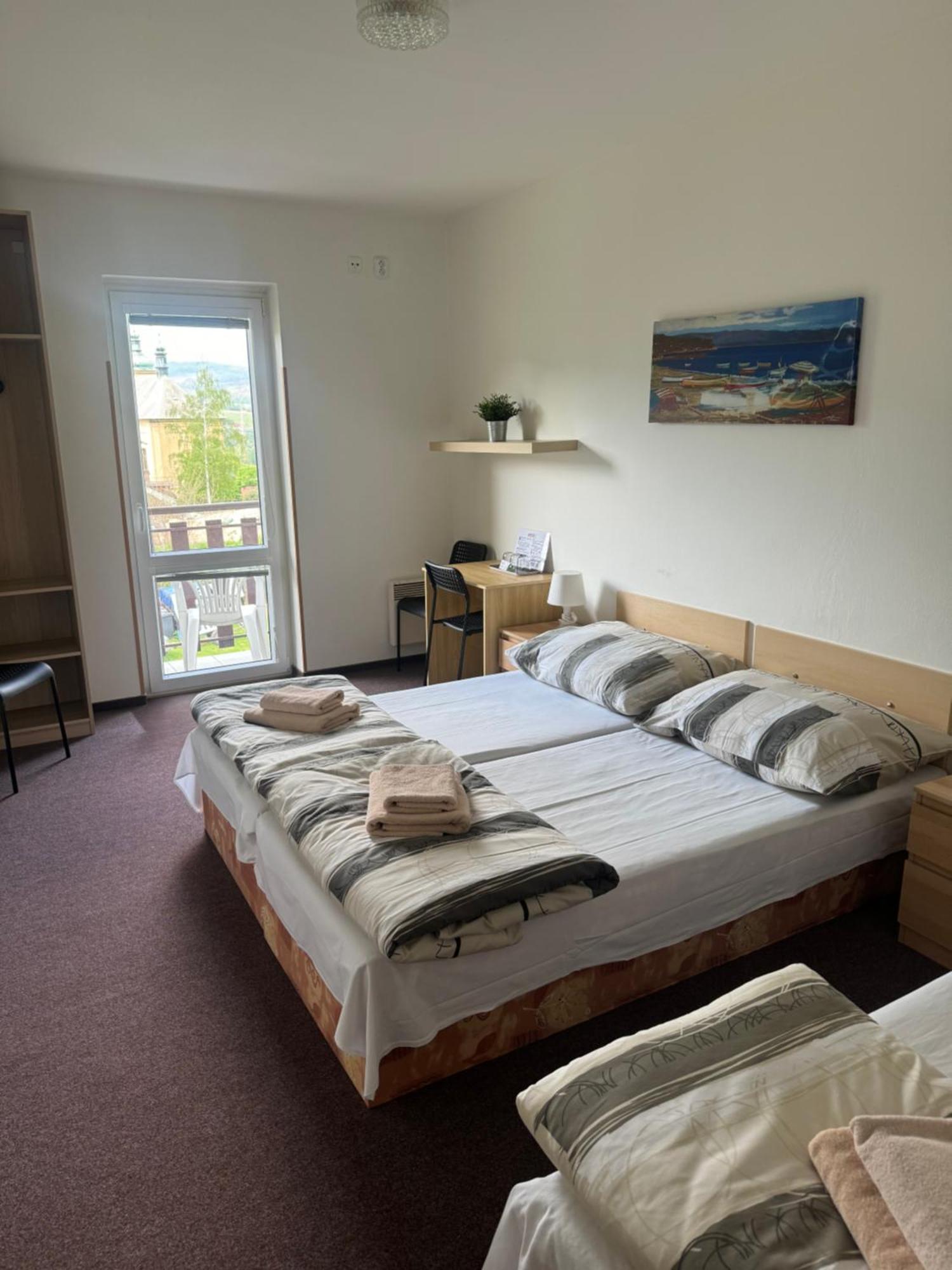 Hotel Formule Decin Luaran gambar