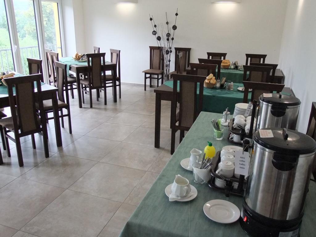 Hotel Formule Decin Luaran gambar
