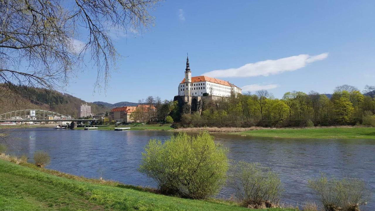 Hotel Formule Decin Luaran gambar
